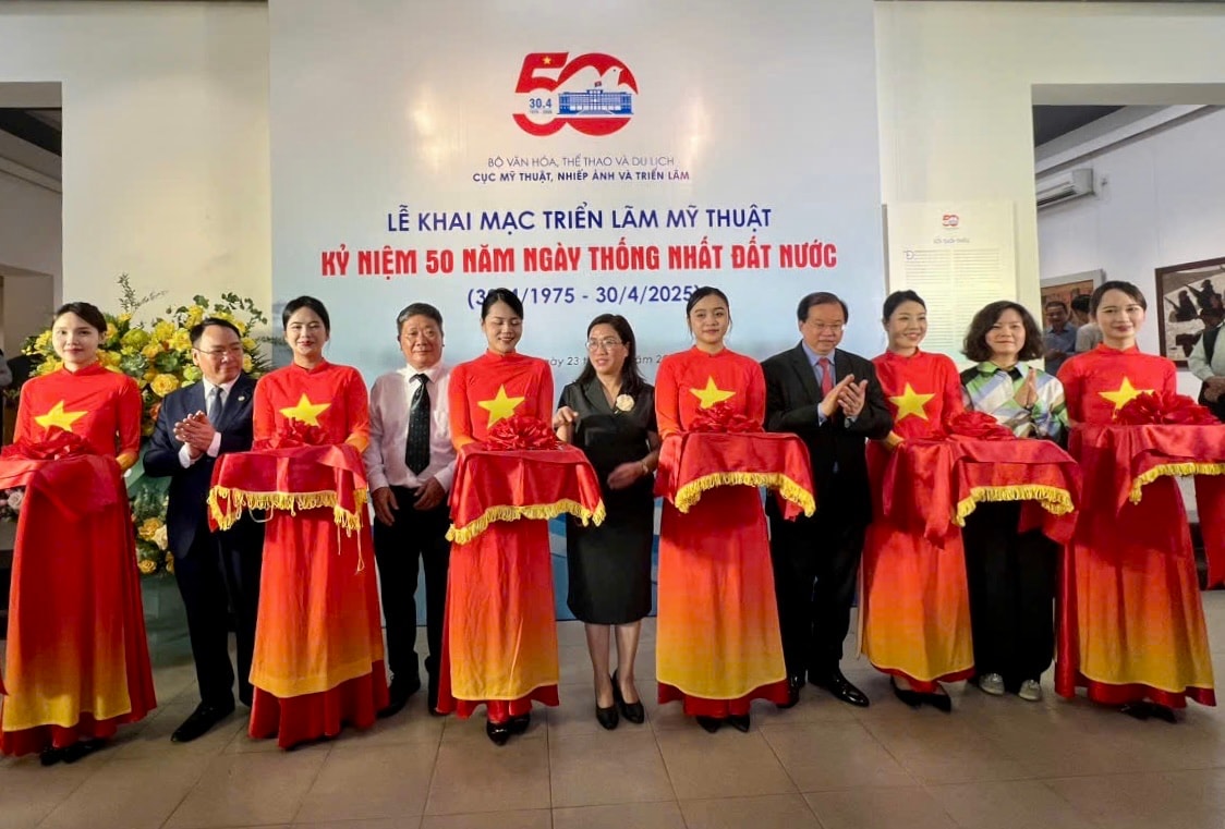 khai-mac-tl-50-nam.jpg