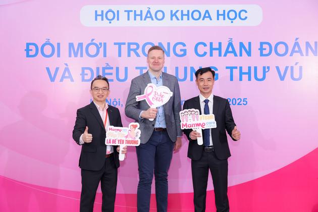 Hội thảo khoa học đổi mới trong chẩn đoán và tầm điều trị ung thư vú- Ảnh 1.