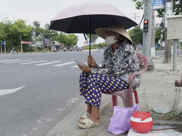 bán vé số dạo - Ảnh 2.