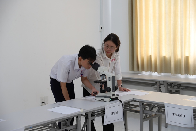 688 học sinh đồng bằng sông Cửu Long  tranh tài Olympic khoa học tự nhiên - Ảnh 2.
