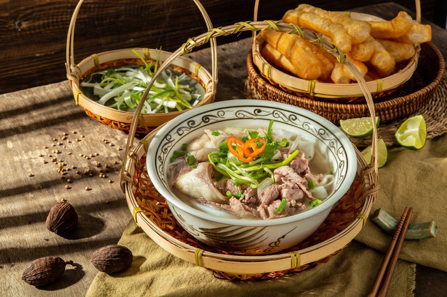 Sẽ có nồi nước dùng 300 lít cho 1.000 bát phở tại Festival Phở 2024 Nam Định- Ảnh 3.