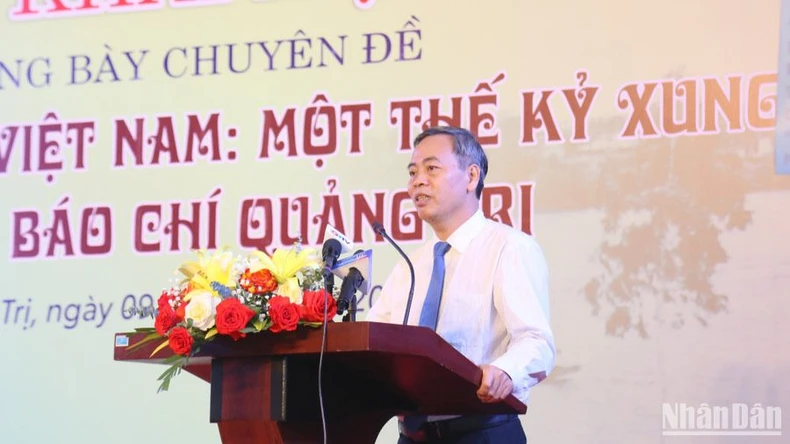 นิทรรศการ 100 ปี การปฏิวัติวงการหนังสือพิมพ์เวียดนามในกวางตรี ภาพที่ 1