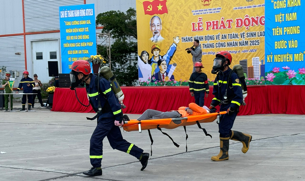 Rescue drill at the Launching Ceremony held at Da Lat Fiber Company