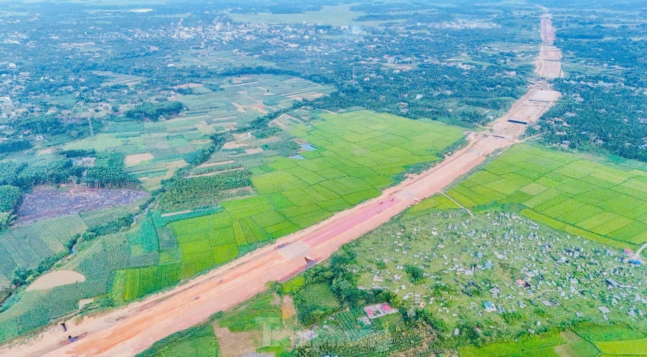 Sắp thông hầm xuyên núi dài nhất cao tốc Bắc - Nam ảnh 3