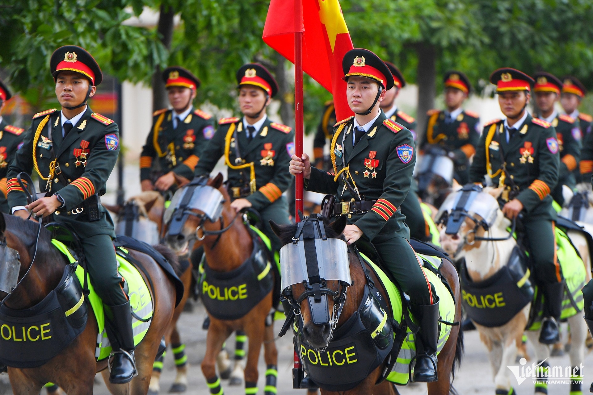 W-dieu binh 30 4 11.jpg
