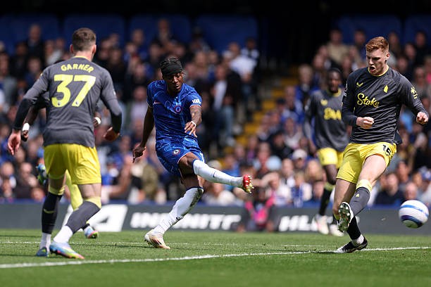 チェルシー対エバートン 1-0（後半）：チェルシーがプレッシャーを強める（写真14）