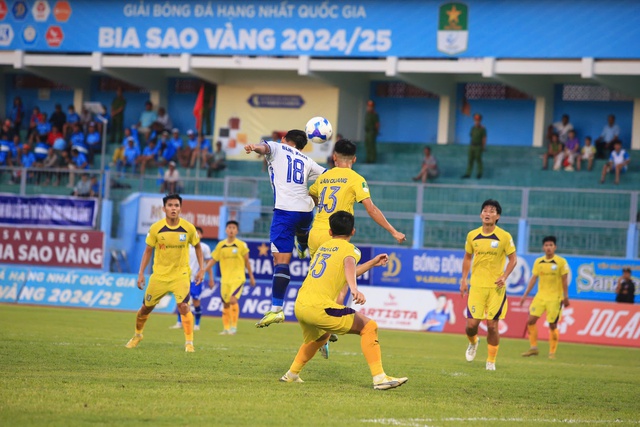 เมื่อพบแสงสว่างที่ปลายอุโมงค์ ทีมฟุตบอลเมืองหลวงโบราณเว้จะสามารถหลบหนีได้หรือไม่? - ภาพที่1.