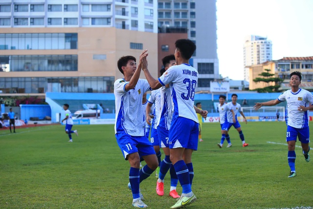 เมื่อพบแสงสว่างที่ปลายอุโมงค์ ทีมฟุตบอลเมืองหลวงโบราณเว้จะสามารถหลบหนีได้หรือไม่? - ภาพที่ 3.