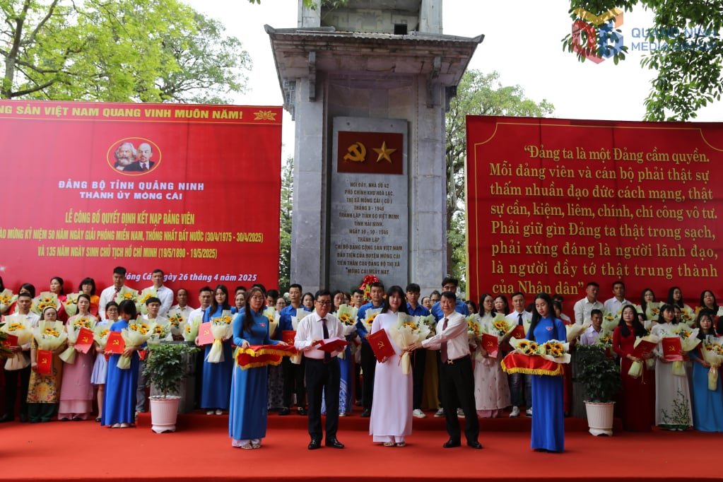 Hiện nay, Đảng bộ TP Móng Cái có 34 chi, đảng bộ cơ sở, 249 chi bộ trực thuộc đảng bộ cơ sở với tổng số 4.750 đảng viên. 