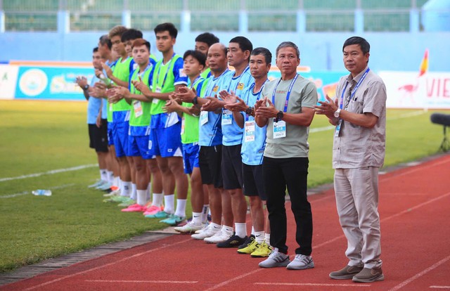 เมื่อพบแสงสว่างที่ปลายอุโมงค์ ทีมฟุตบอลเมืองหลวงโบราณเว้จะสามารถหลบหนีได้หรือไม่? - ภาพที่ 4.