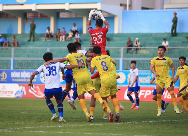 เมื่อพบแสงสว่างที่ปลายอุโมงค์ ทีมฟุตบอลเมืองหลวงโบราณเว้จะสามารถหลบหนีได้หรือไม่? - ภาพที่ 5.