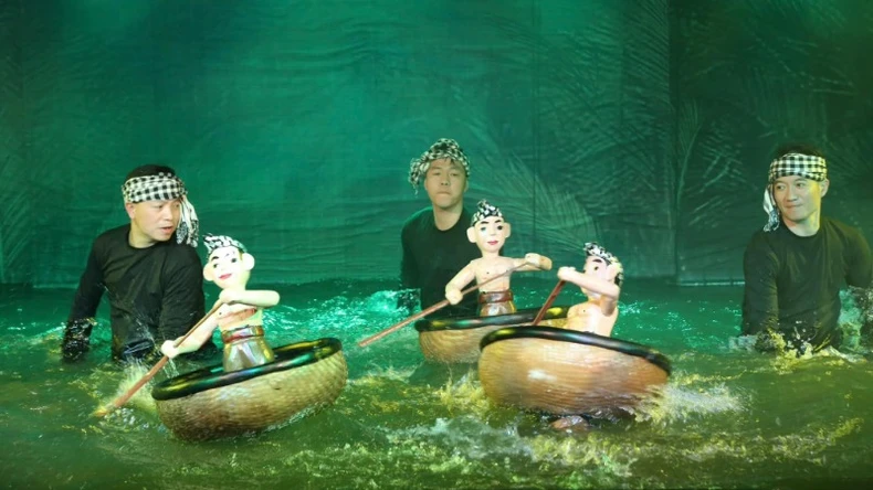 水上人形劇の悲しみと喜びの写真4