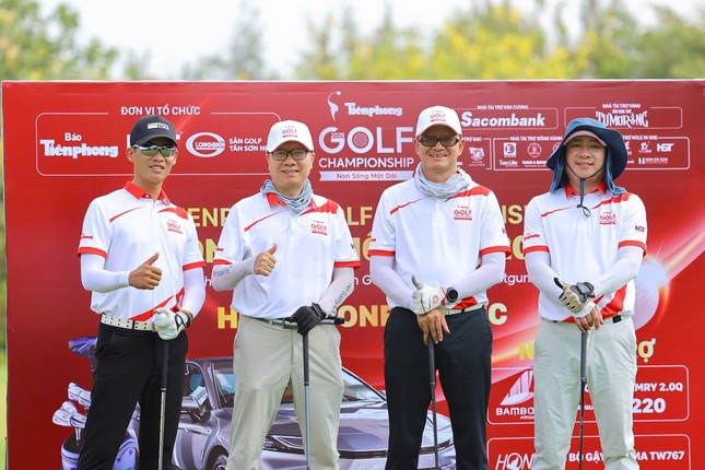 234 golfer 'khuấy động' sân golf Tân Sơn Nhất ảnh 19