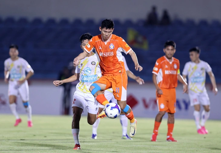 đua trụ hạng - Ảnh 1.