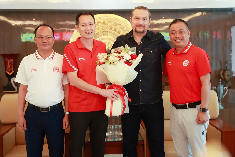 Nóng: HLV Popov gia nhập Thể Công Viettel, ông Đức Thắng bất ngờ nhận chức mới- Ảnh 3.
