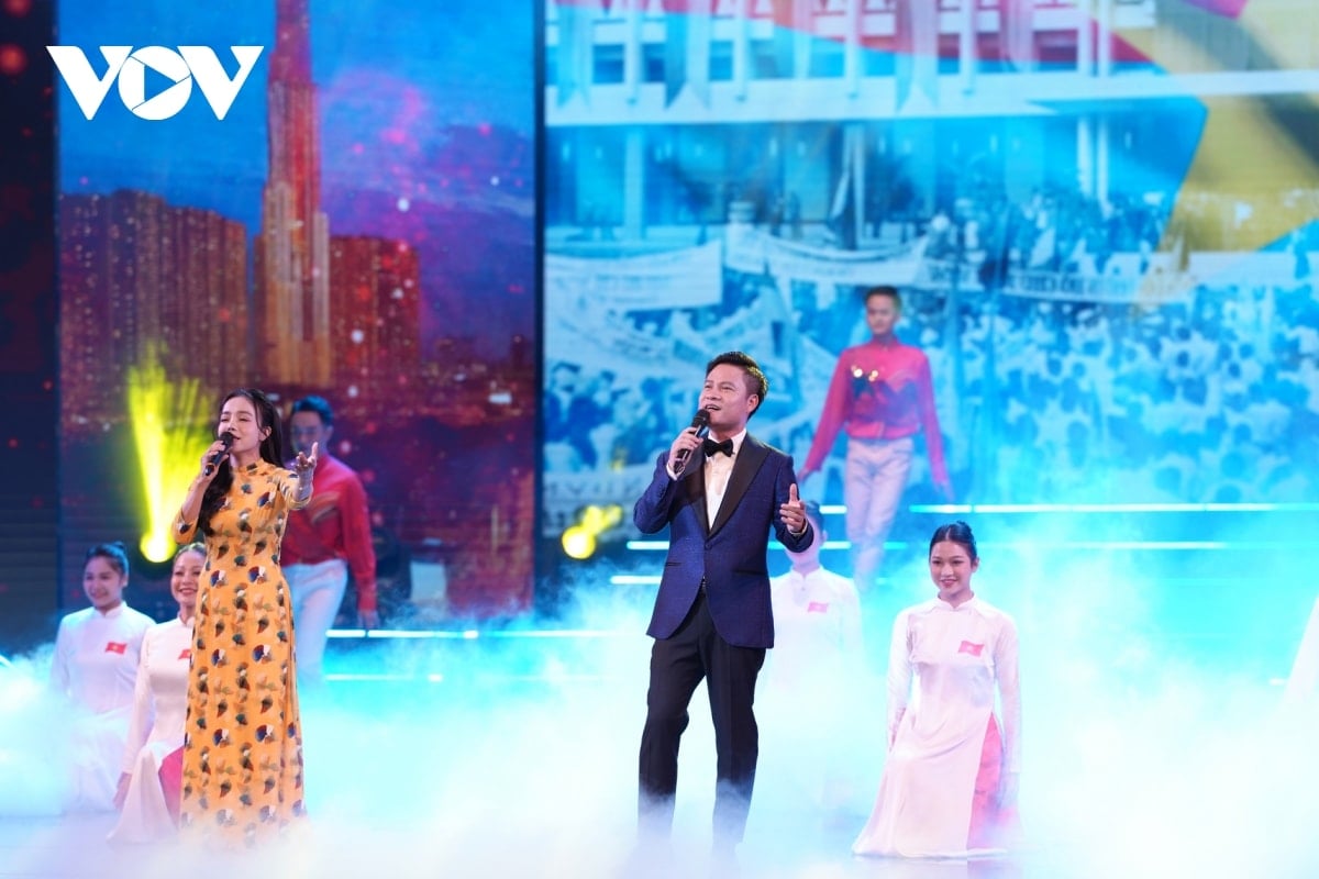 toan canh chuong trinh chinh luan nghe thuat khuc ca khai hoan hinh anh 8