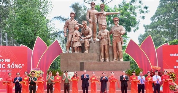 เลขาธิการโตลัมเข้าร่วมพิธีเปิดอนุสาวรีย์ตำรวจประชาชนในนครโฮจิมินห์