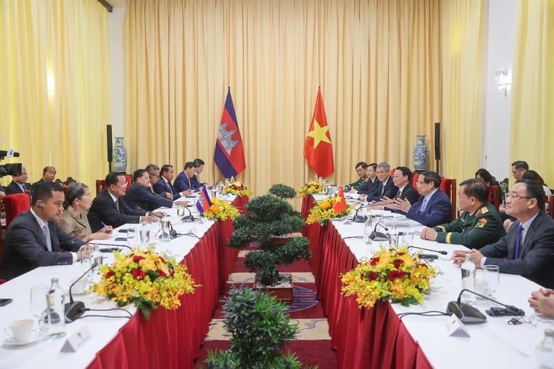 Thủ tướng Phạm Minh Chính gặp Chủ tịch CPP, Chủ tịch Thượng viện Campuchia- Ảnh 4.
