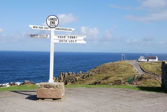Lands End conquista la costa oeste.webp