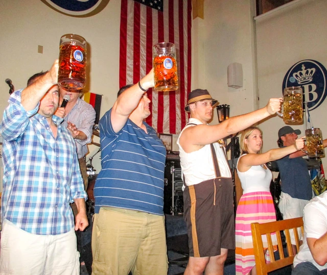 den-munich-tham-gia-oktoberfest-le-hoi-bia-lon-nhat-the-gioi-3.webp