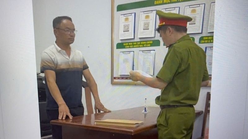 다크락 지방 경찰 수사국은 응오 반 쭉을 기소하기로 결정했다고 발표했습니다.