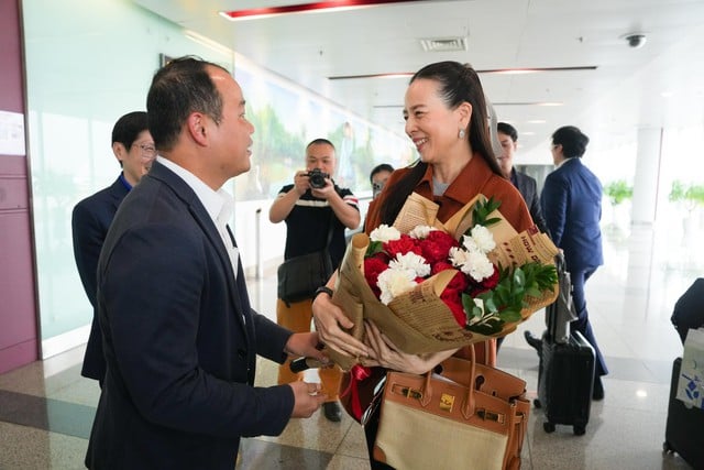 Madam Pang đã đến Hà Nội, chuẩn bị xem bóng đá Thái Lan so tài Việt Nam- Ảnh 2.