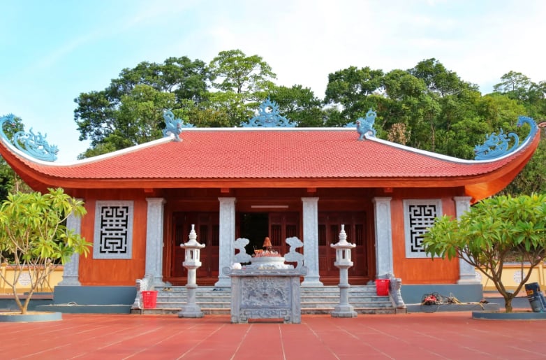 Công bố Khánh thành tổng thể Đền thờ anh hùng liệt sỹ tại hồ Kẻ Gỗ -0