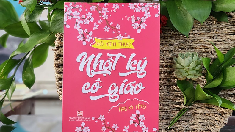 Nhà Xuất bản Tổng hợp Thành phố Hồ Chí Minh ra mắt sách của tác giả nữ nhân dịp 8/3 ảnh 2