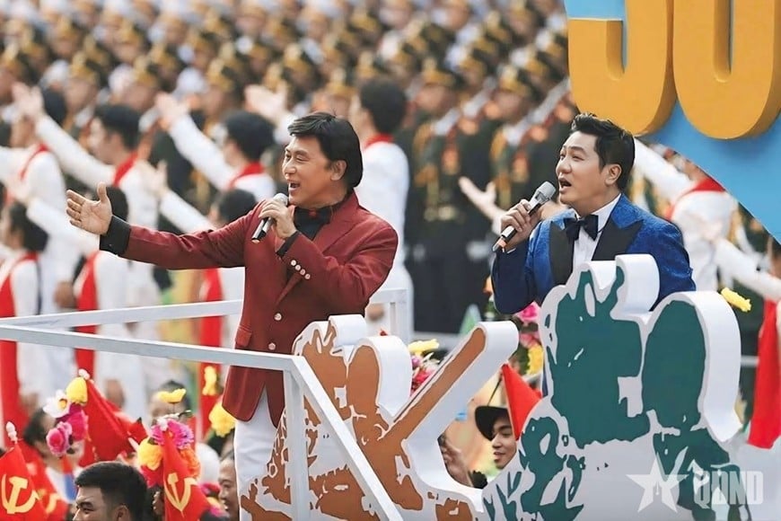 NSND Tạ Minh Tâm (bên trái) và NSND Quốc Hưng (bên phải) hòa giọng mashup hai ca khúc “Đất nước trọn niềm vui” và “Màu hoa đỏ”.