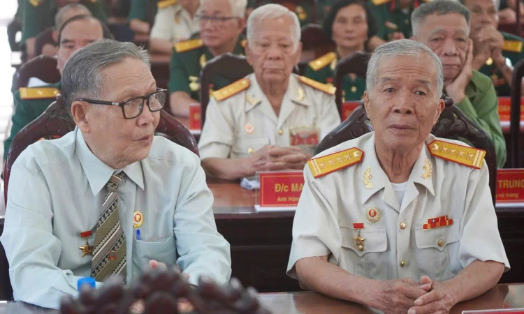 វីរបុរសធម្មតា។