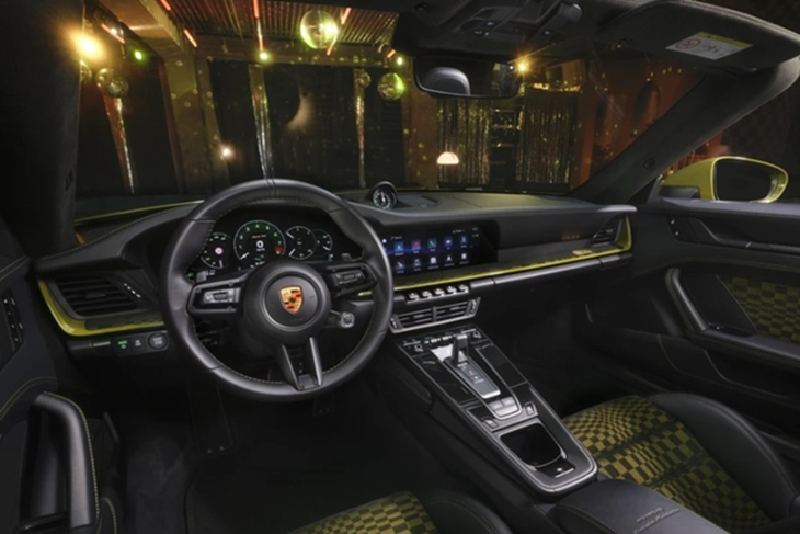 Ngam Porsche 911 Spirit 70 tu 6,23 ty dong, dam chat hoai co-Hinh-4