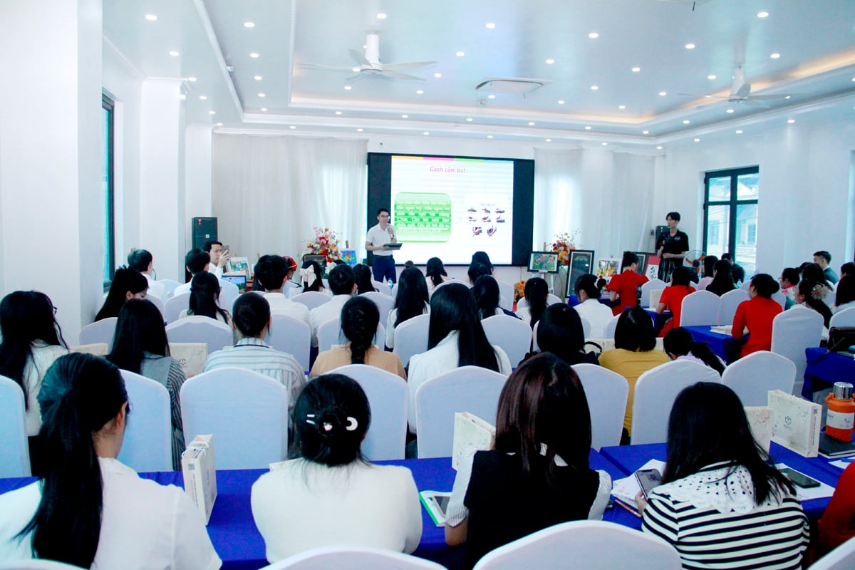 Chia sẻ kỹ năng luyện chữ đẹp cho giáo viên và học sinh.