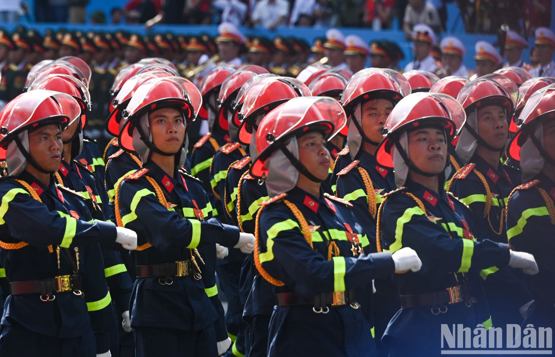 [Ảnh] Toàn cảnh lễ diễu binh, diễu hành kỷ niệm 50 năm Giải phóng miền nam, thống nhất đất nước ảnh 28