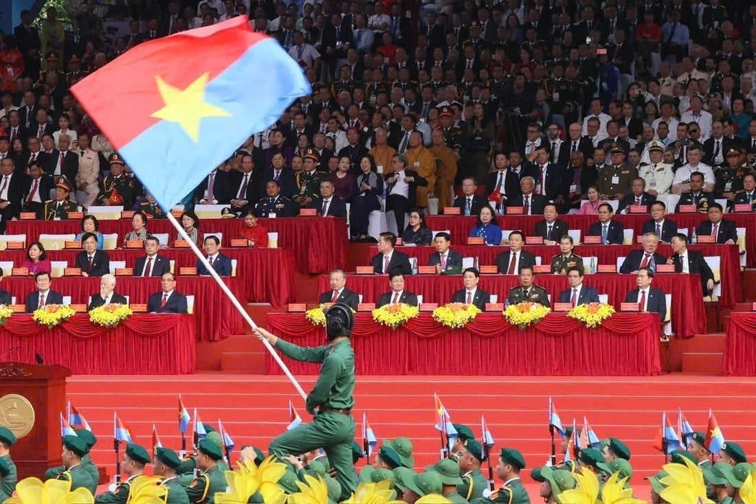 Tổng Bí thư Tô Lâm cùng các lãnh đạo, nguyên lãnh đạo Đảng và Nhà nước; khách mời quốc tế dự buổi lễ. (Ảnh: TTXVN)