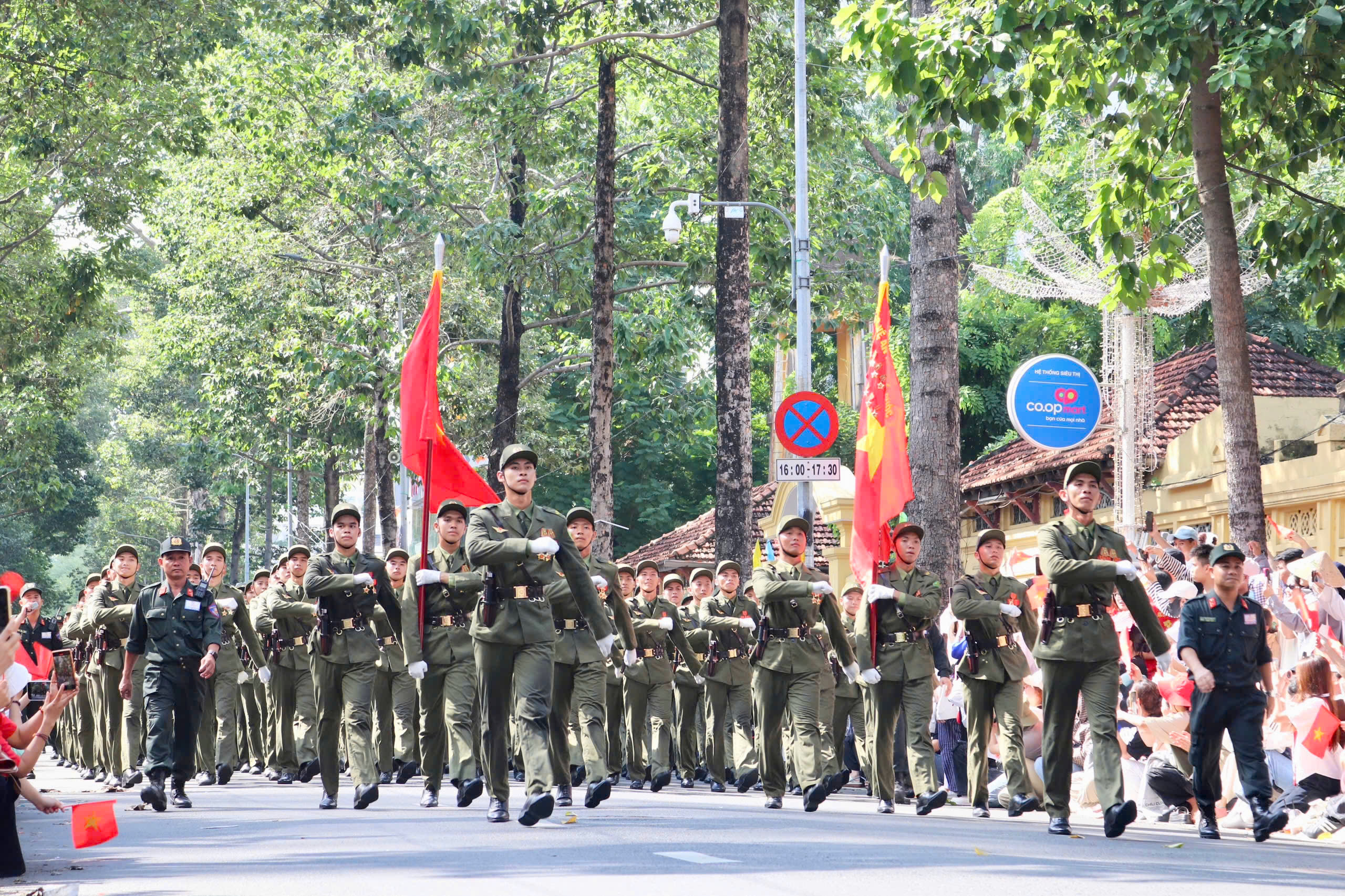 Toàn cảnh buổi tổng duyệt diễu binh, diễu hành ngày 27.4 ở TP.HCM- Ảnh 41.