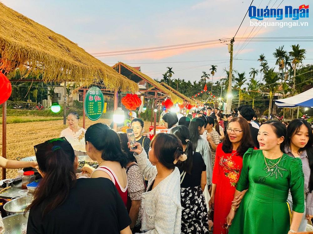 Lễ hội "Ẩm thực đồng quê" ở thôn Bình Thành