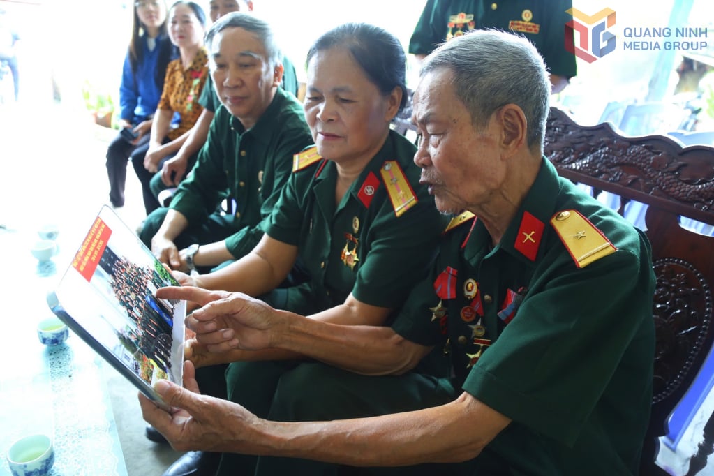 Những cựu chiến binh TP Uông Bí từng tham gia chiến dịch giải phóng miền Nam ôn lại ký ức hào hùng trong ngày trọng đại của dân tộc.
