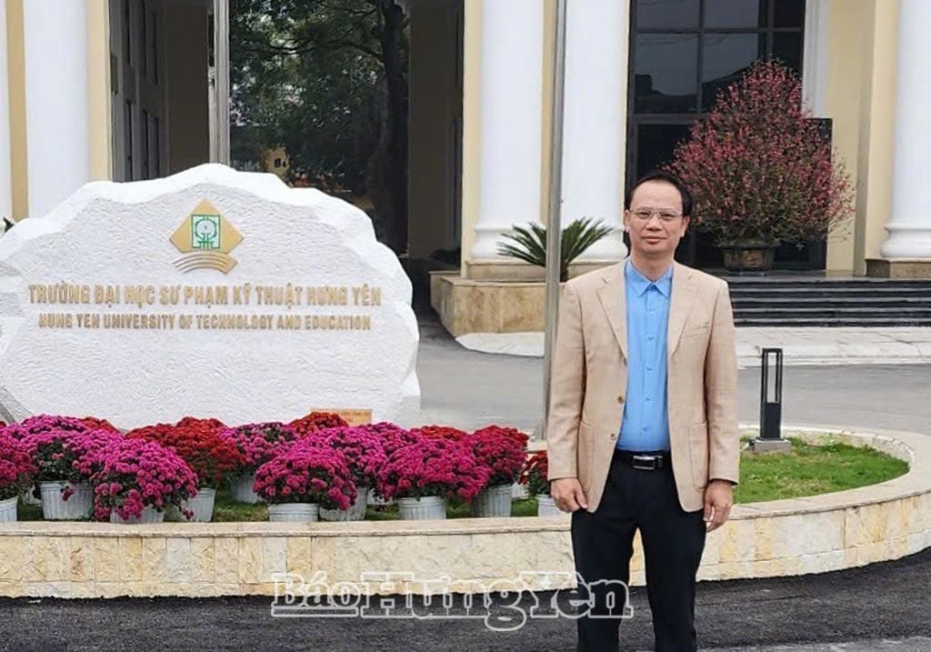 Phó Giáo sư, Tiến sĩ Nguyễn Văn Hưởng,  Trưởng khoa Kinh tế  Trường Đại học Sư phạm Kỹ thuật Hưng Yên