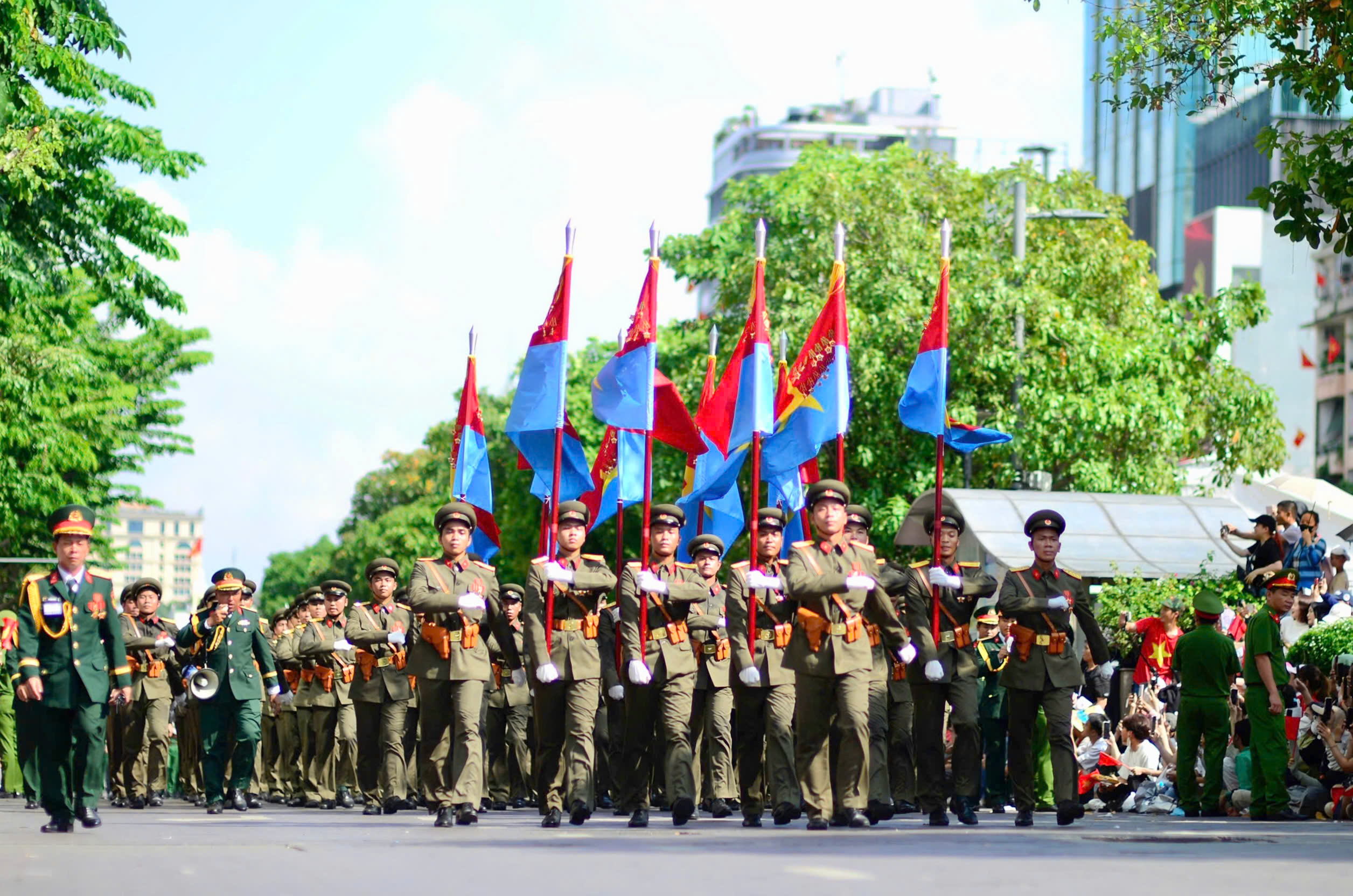 Toàn cảnh buổi tổng duyệt diễu binh, diễu hành ngày 27.4 ở TP.HCM- Ảnh 12.