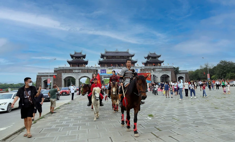 “Nón lá-VietNam Festival”: Tôn vinh những giá trị văn hóa truyền thống ảnh 1