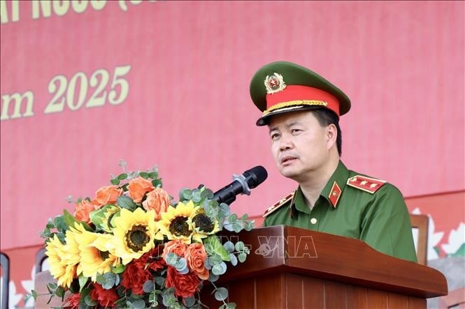 Trung tướng Nguyễn Ngọc Vân, Tư lệnh Cảnh sát cơ động, phó Trưởng Tiểu ban Thường trực tổ chức diễu binh, diễu hành, Bộ Công an phát biểu tại lễ tổng kết.