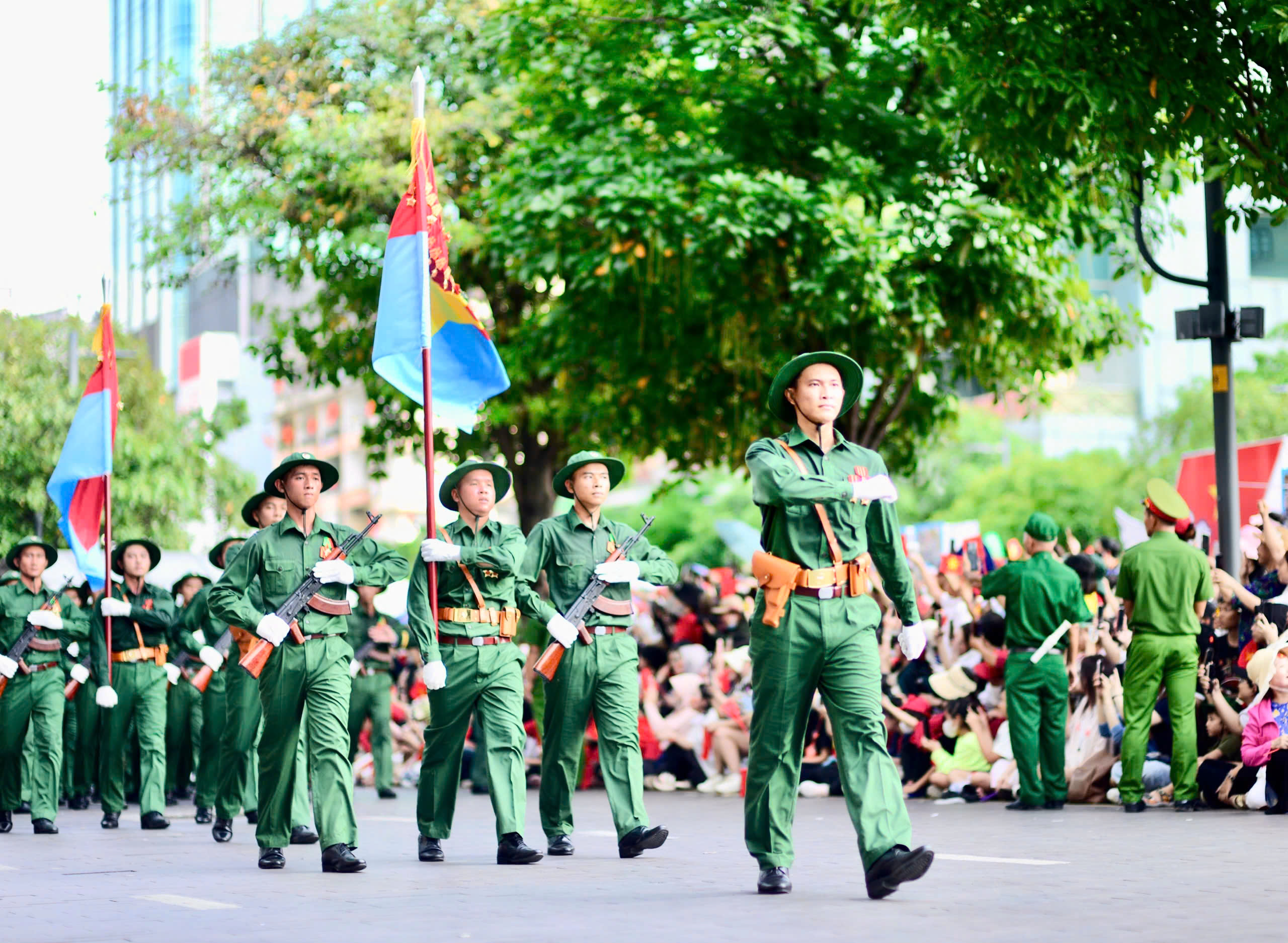 Toàn cảnh buổi tổng duyệt diễu binh, diễu hành ngày 27.4 ở TP.HCM- Ảnh 14.