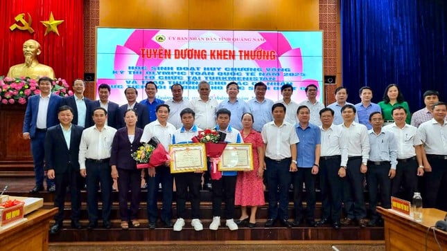 Trò chuyện nhanh cùng cặp song sinh giành 2 huy chương vàng Olympic Toán học quốc tế ảnh 4
