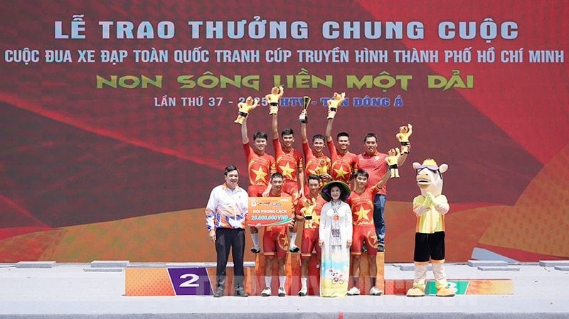 ៣០-quan-khu7.jpeg