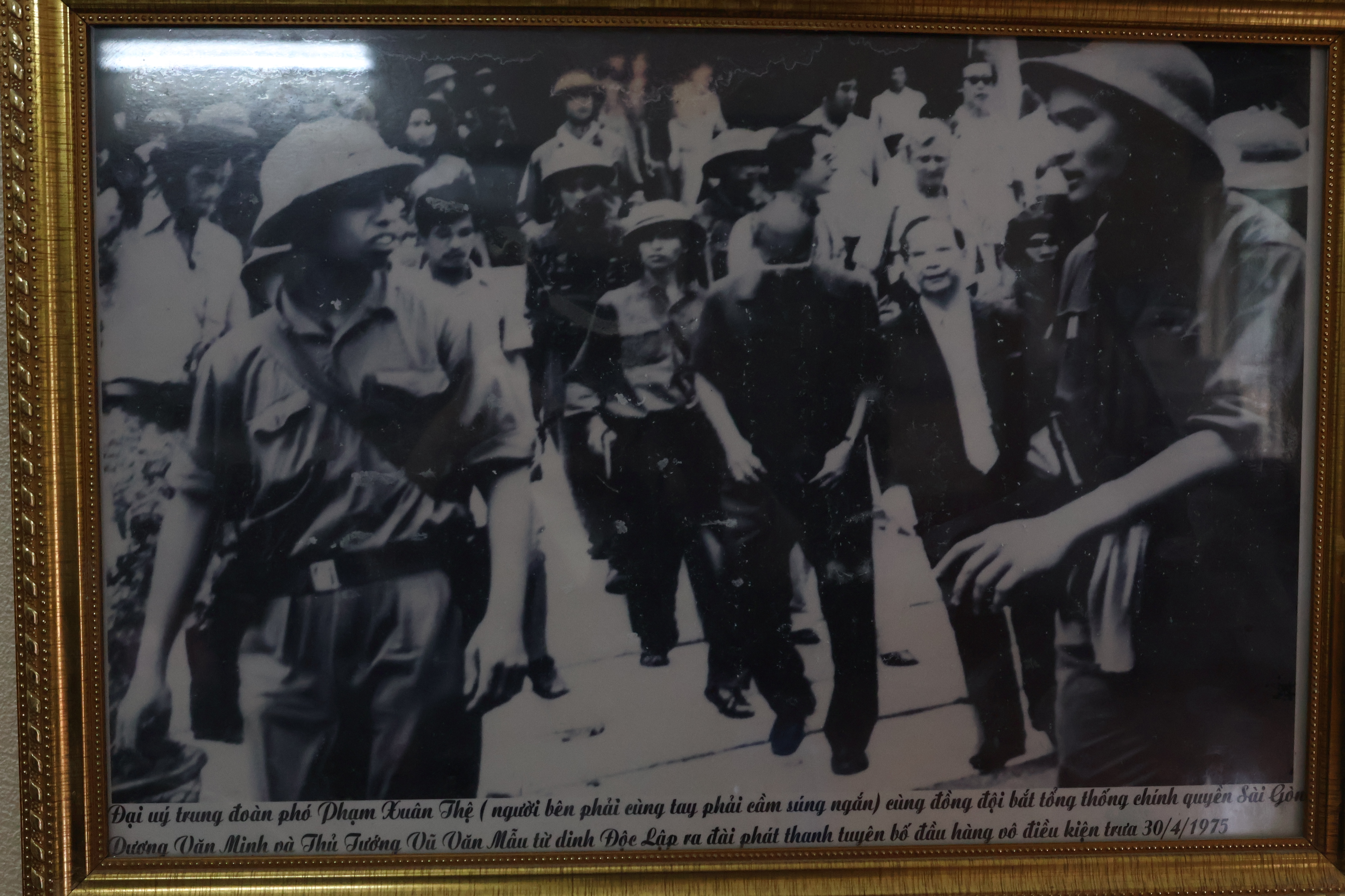 Lieutenant General, Hero of the People's Armed Forces Pham Xuan The Let's preserve and cherish the value of peaceful life today