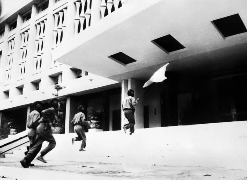 Ngày 3041975 Chiến dịch Hồ Chí Minh toàn thắng