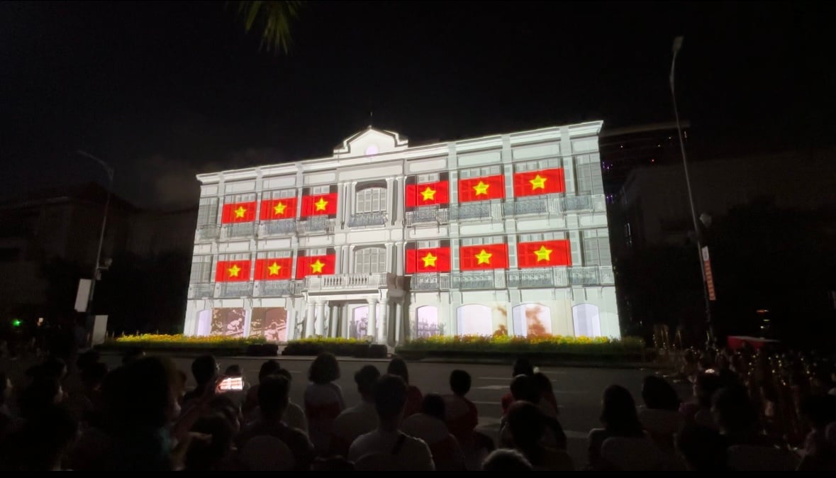 Trải nghiệm thị giác ấn tượng với lịch sử Đà Nẵng trên tòa nhà 125 năm tuổi- Ảnh 11.
