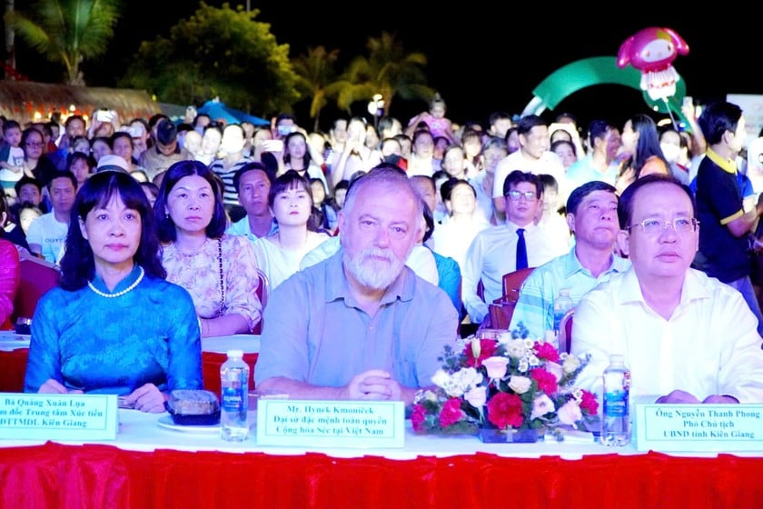 Các đại biểu dự lễ khai mạc Ngày hội Du lịch, Ẩm thực Phú Quốc năm 2025