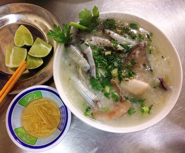 Đặc sản và các quán ngon nổi tiếng bạn không nên bỏ lỡ khi du lịch Hạ Long dịp nghỉ lễ 30/4 -1/5- Ảnh 4.