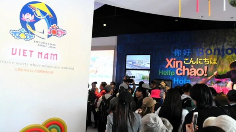 Hơn 5.000 khách quốc tế tham quan Nhà triển lãm Việt Nam tại EXPO 2025 tại Nhật Bản cùng chung vui kỷ niệm Ngày 30/4 ảnh 2